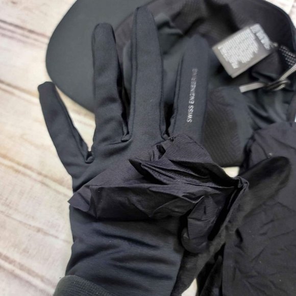 zero cap running hat and weather gloves by On - Picture 6 of 10